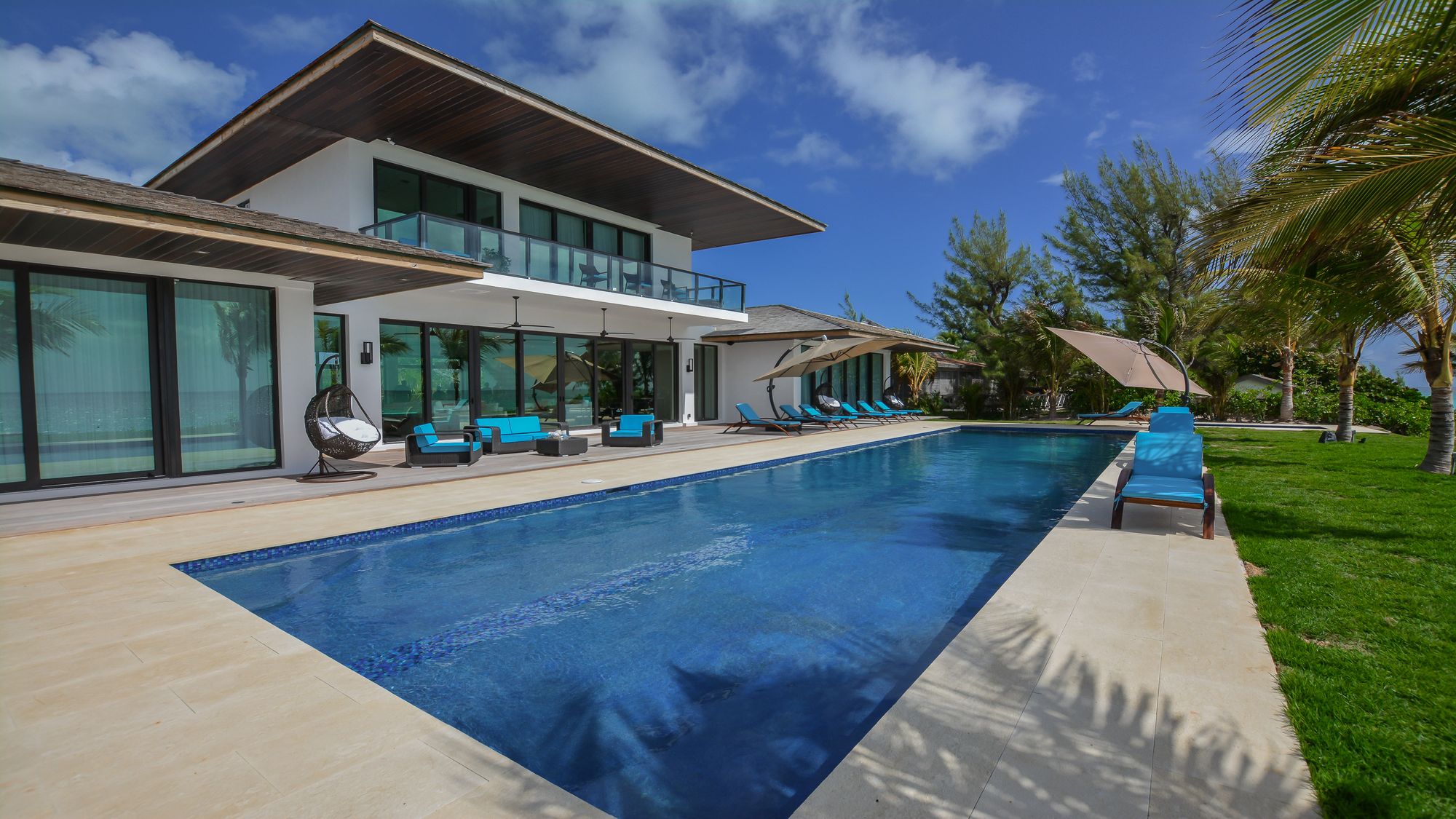 Harbour Island  Bahamas luxury  oceanfront villa rental 