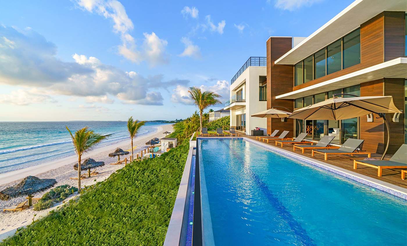 Best reviewed mansion vacation rentals in Harbour Island Bahamas