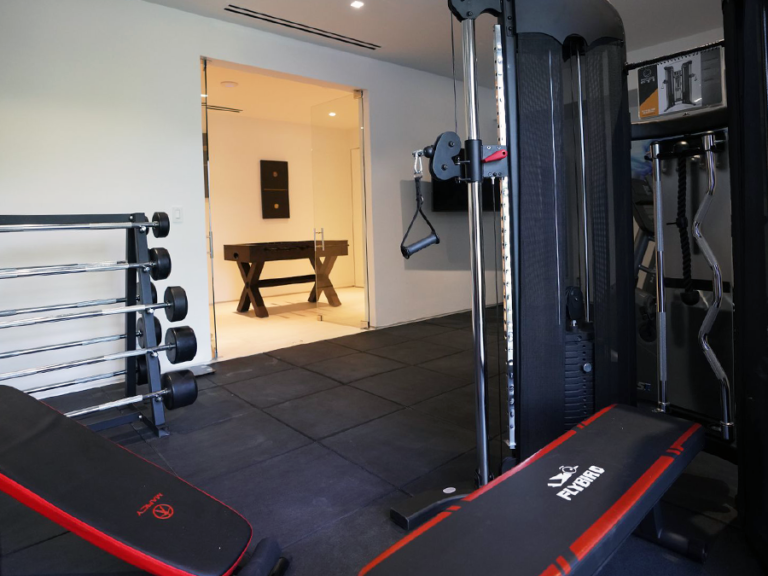 luxury villa rentals in Harbour Island