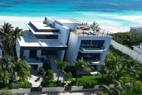 luxury rental house in Bahamas