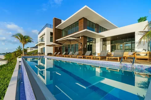 vacation rentals on Harbour Island